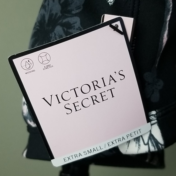 NEW Victoria's Secret sports bra! - Picture 9 of 11